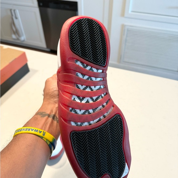 Jordan 12 Retro
Cherry (2023) Size 13 (US) - Picture 5 of 6